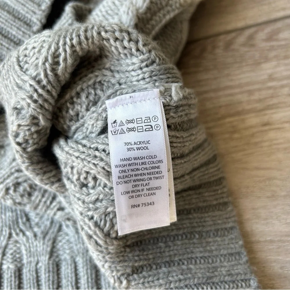 Max Studio Colour  Block Wool Blend Cable Knit Ruffle Sleeve Sweater - Picture 11 of 13